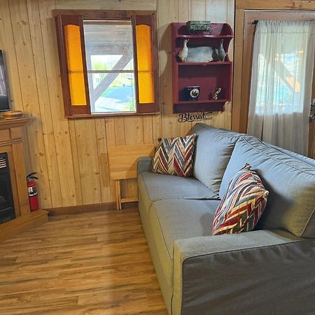 Cozy Cabin Walking Distance To Parkway! Pigeon Forge Exterior photo